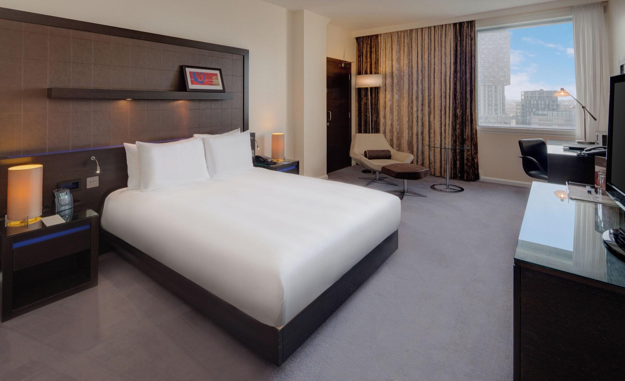 غرفة متصلة عائلية بغرفتي نوم، Hilton London Canary Wharf 5/8
