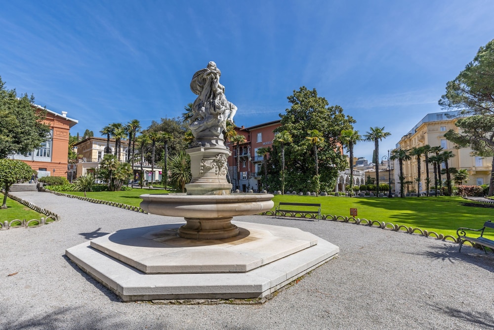 ASTORIA Hotel Opatija 46/50