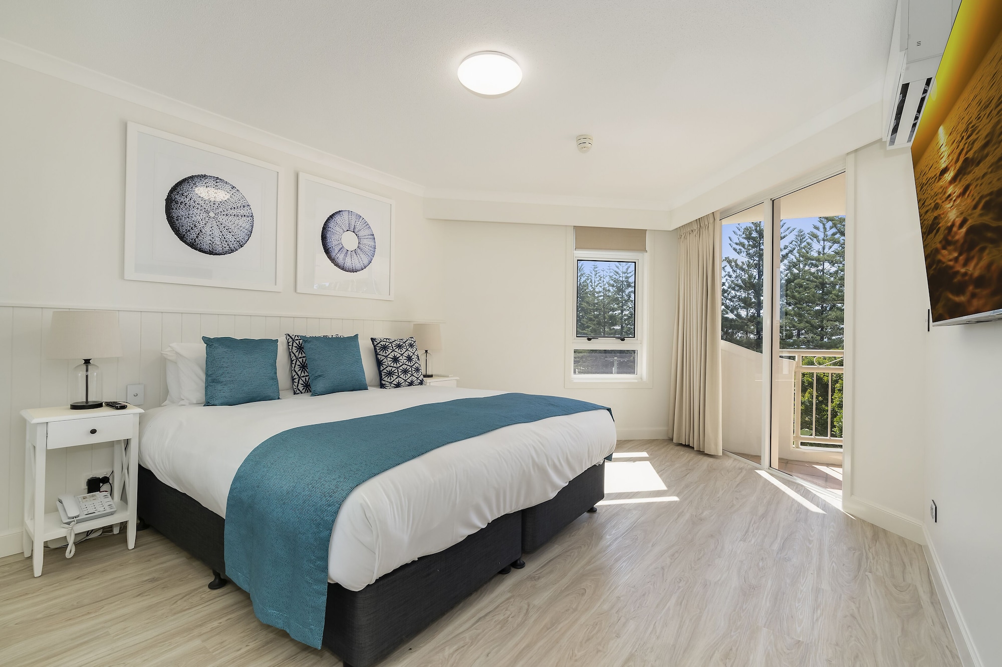 2 BEDROOMS, SUPERIOR, APARTMENT