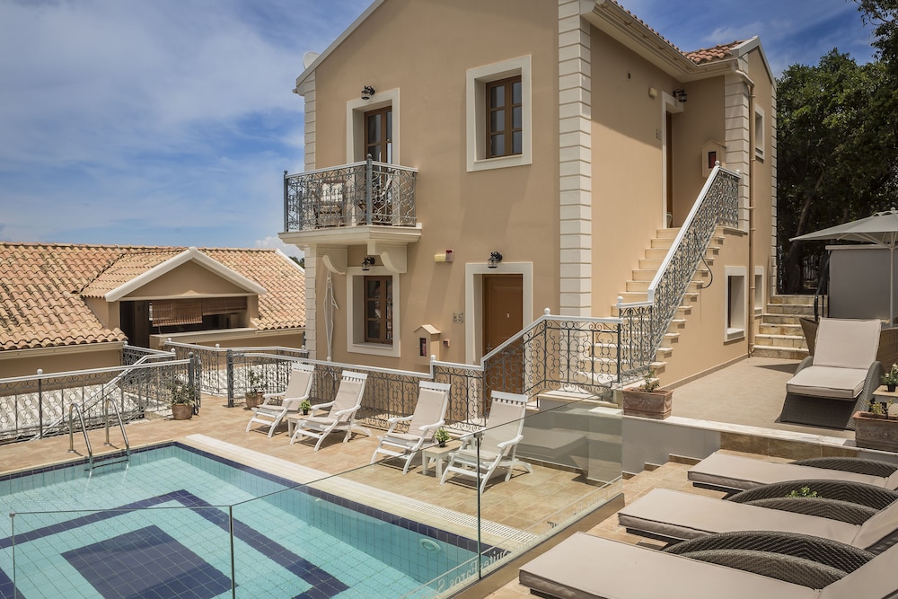 Faros Suites - Adults Only 19/50