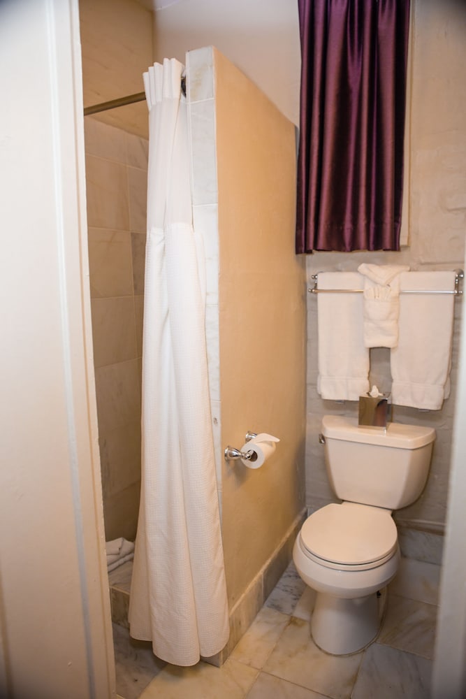 Inn On Ursulines 25/45