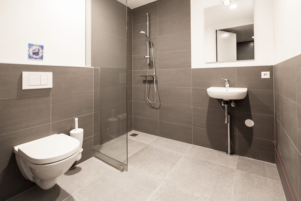PRINTED HOUSE, BASIC, DOUBLE BED, SHARED BATHROOM