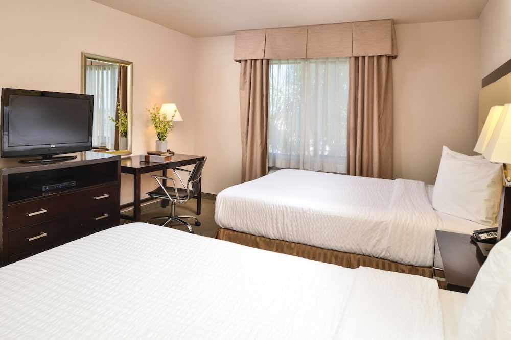 Hotel Chino Hills 18/63