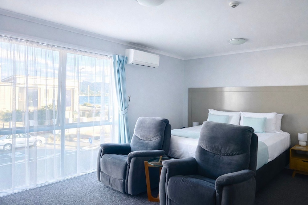COMFORT, STUDIO, SUITE