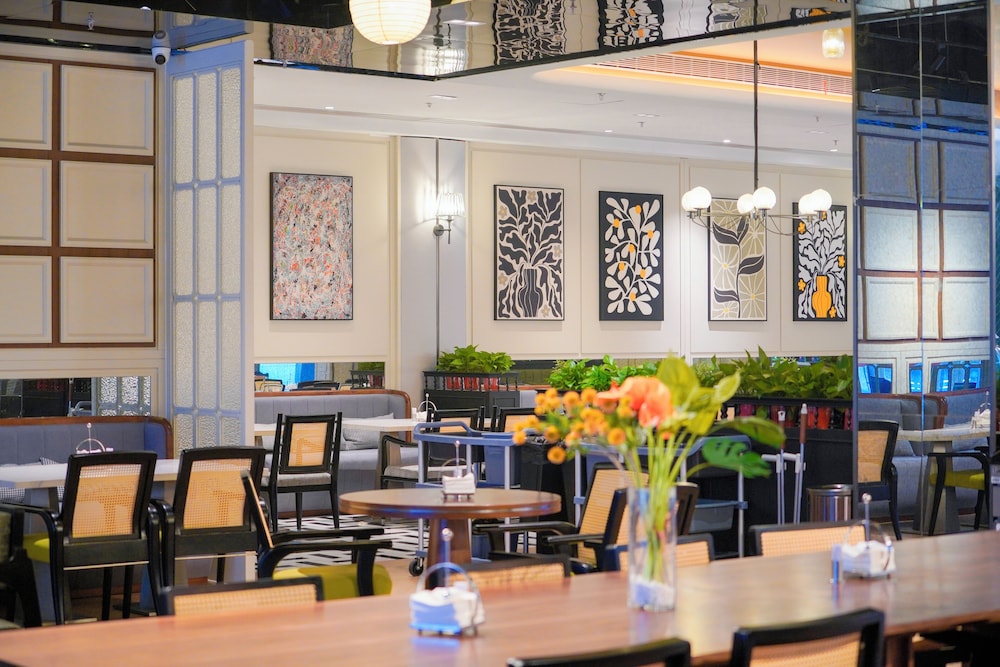 UrCove by Hyatt Xuchang Angel City 16/19