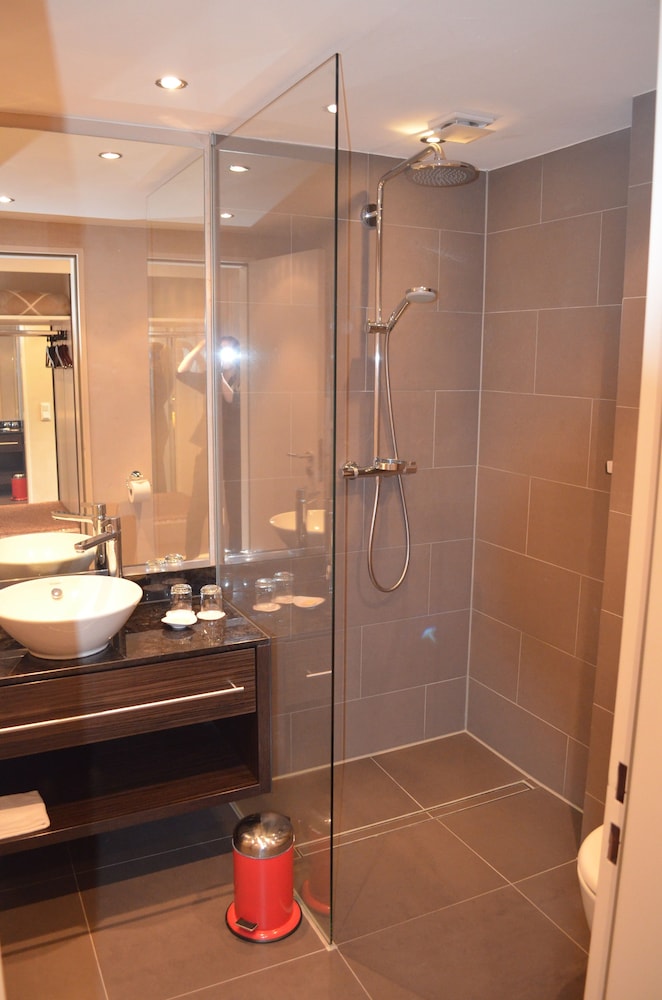 Romantik Hotel Schloss Rettershof 32/34