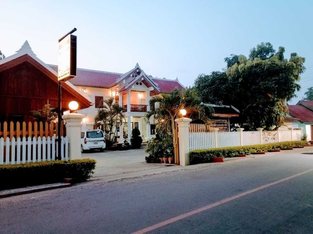 Phonepraseuth Guesthouse 6/69