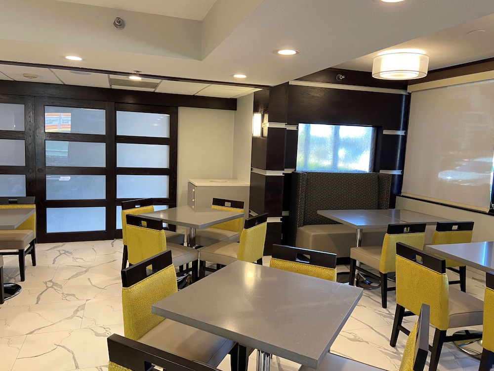 Best Western Plus Houston Energy Corridor 30/47
