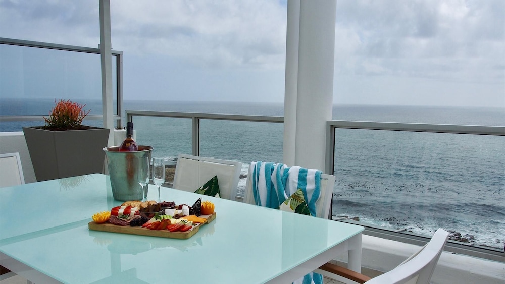 Peninsula All-Suite Hotel by Dream Resorts 33/49