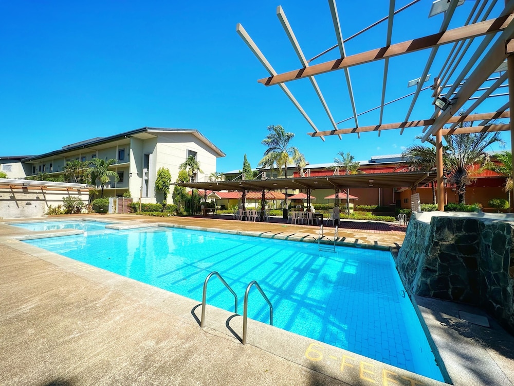 Subic Bay Peninsular Hotel 56/58