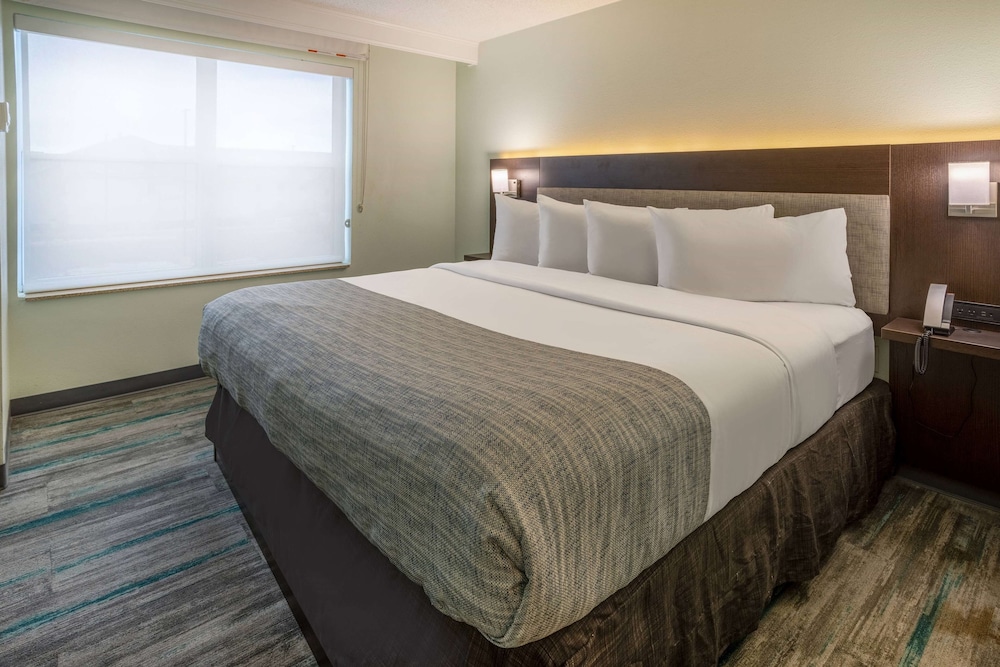 Wingate by Wyndham Waldorf - Washington DC Area 20/48