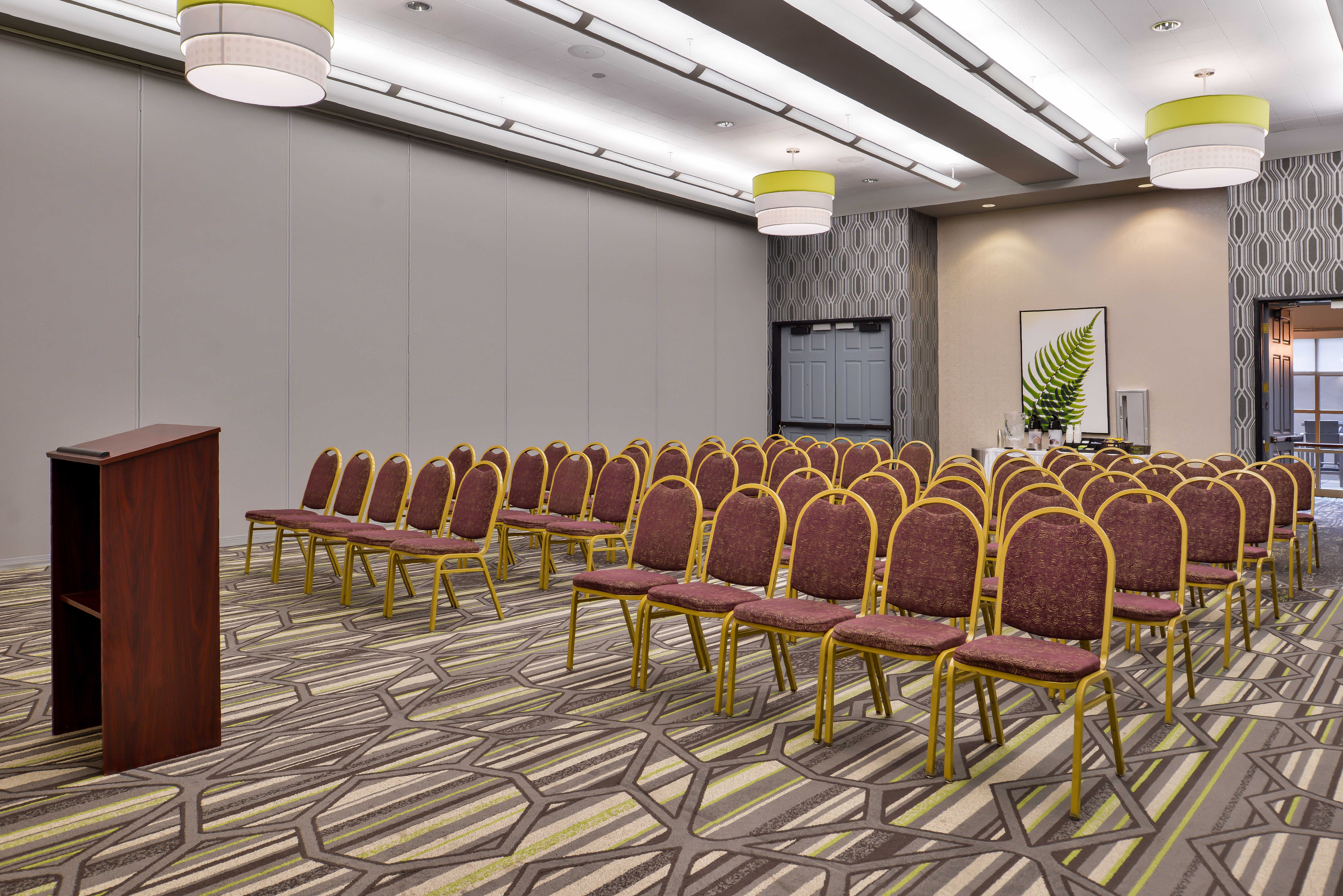 Holiday Inn Express Hotel Suites Elk Grove Ctrl Sacramento S An Ihg Hotel 36/42