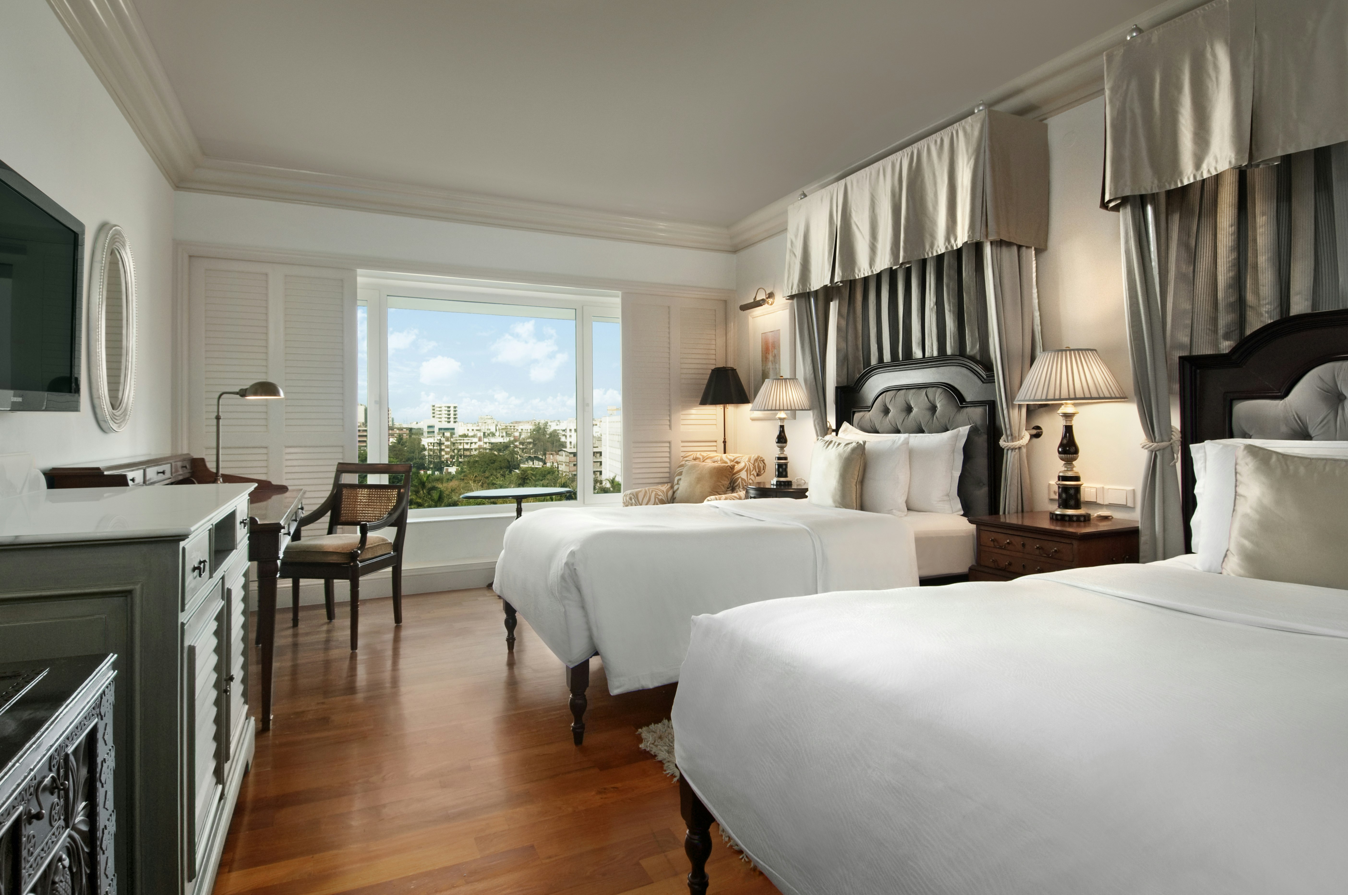 Executive, Twin Beds