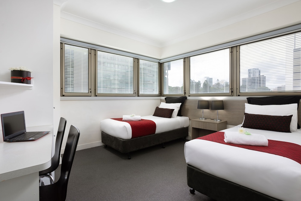 George Hotel Brisbane 16/62