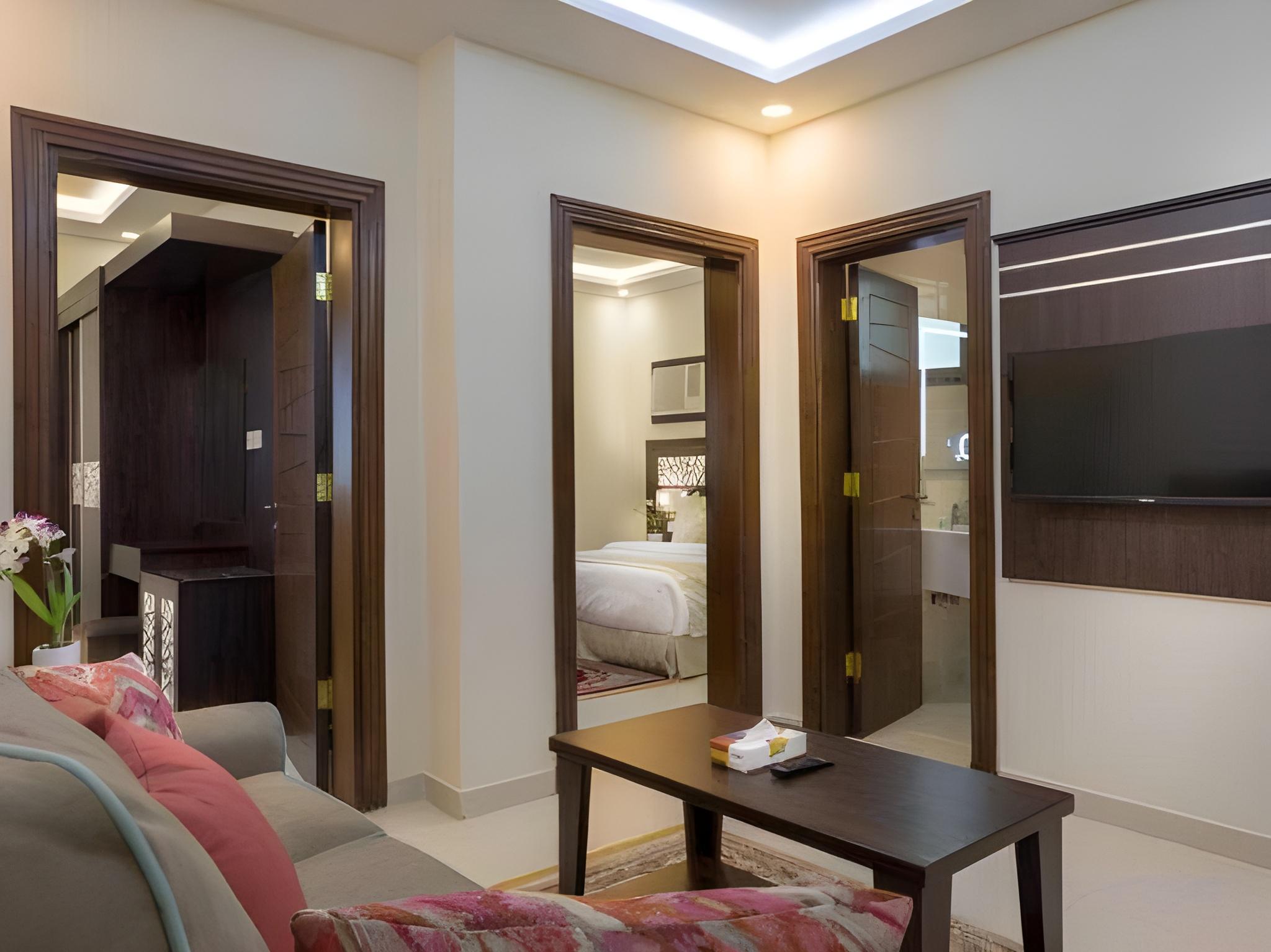 Al Louloah Al Baraqah Furnished Apartments 20/25