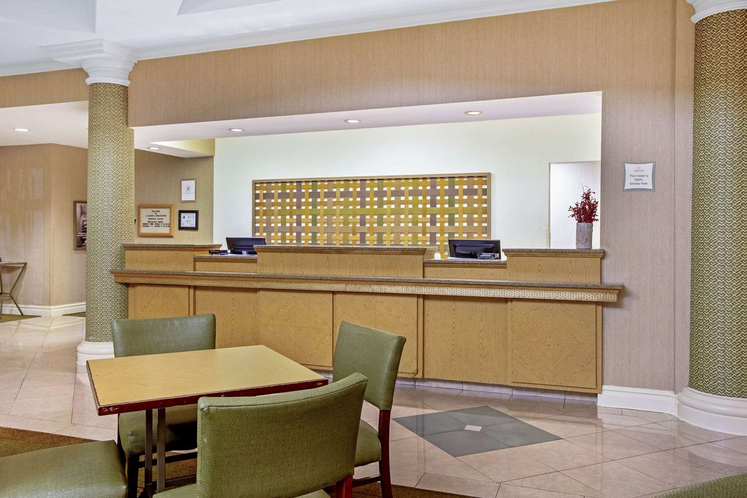 La Quinta Inn Suites Winston Salem 54/64