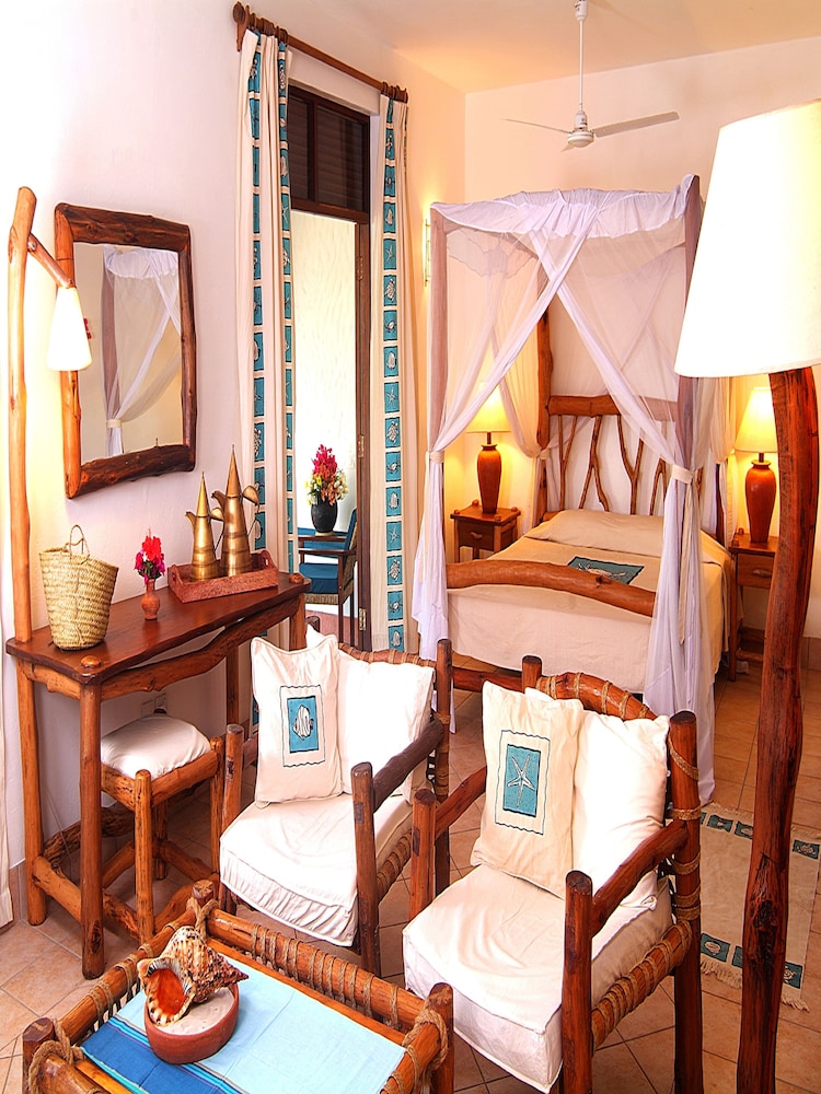 Pinewood Beach Resort and Spa 24/50