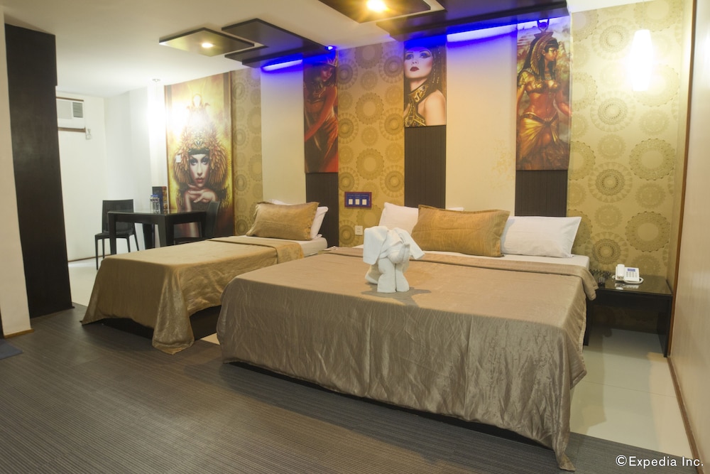 Icon Hotel North Edsa 12/65