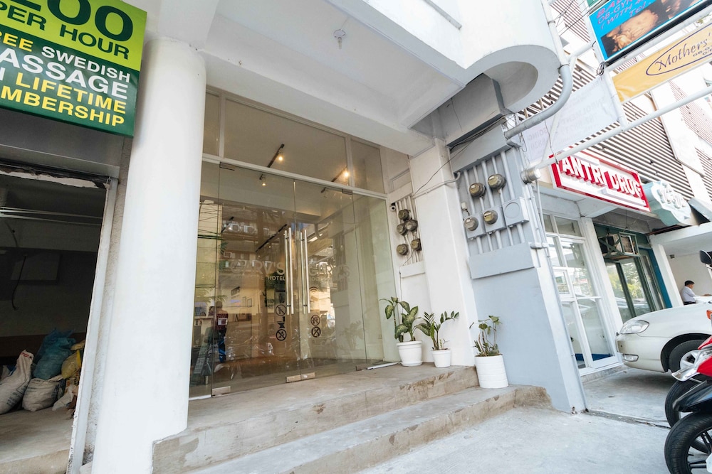 Reddoorz Plus Boni Avenue Mandaluyong 4/26