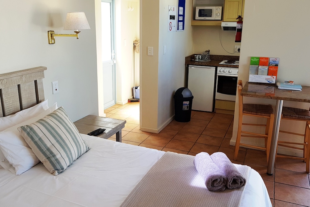 On the Beach 1, Langebaan 2-Sleeper 10/37