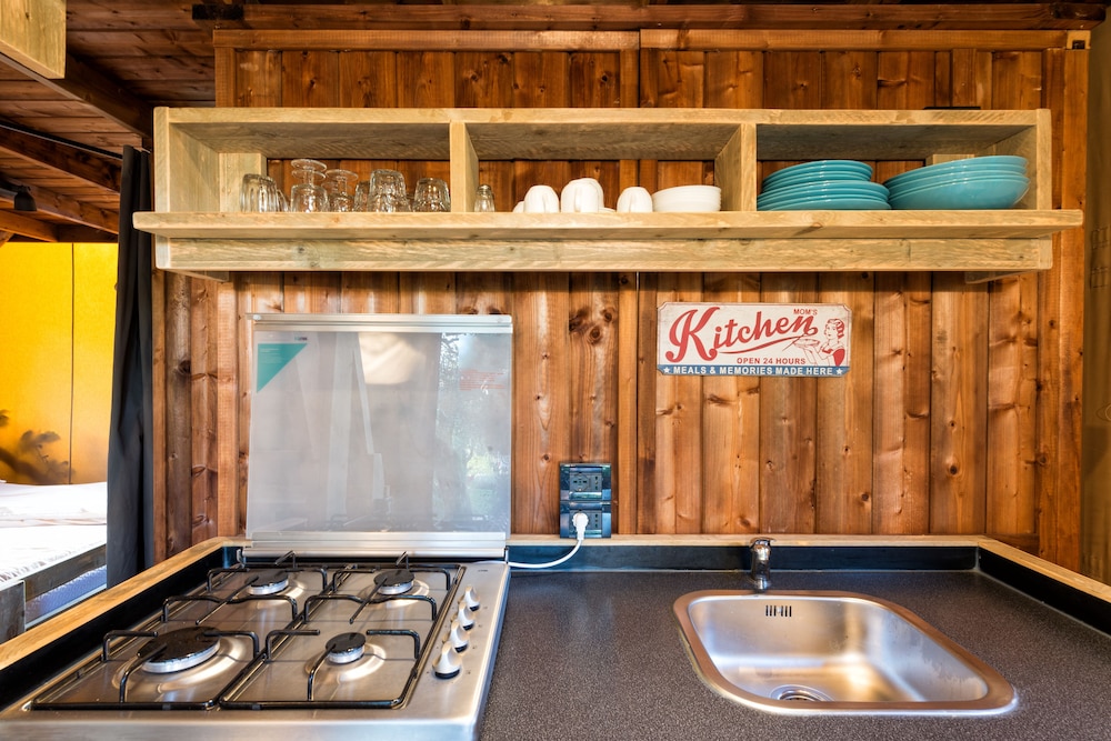 Camping Weekend Glamping Boutique 7/50