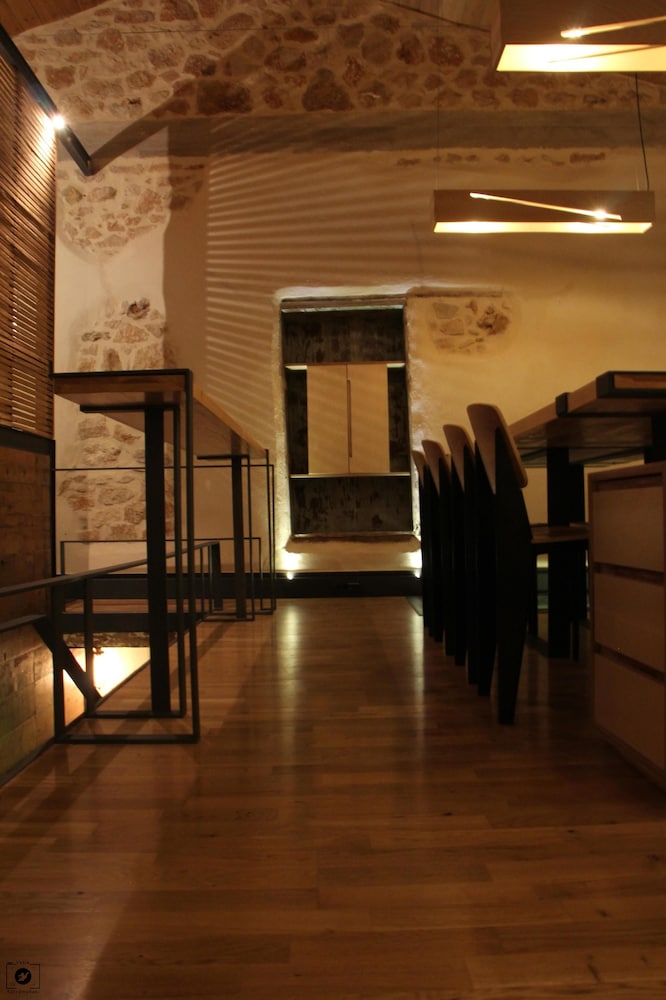 Evans House 24/50