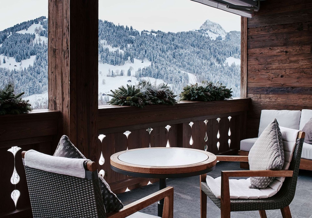 THE ALPINA GSTAAD 56/73