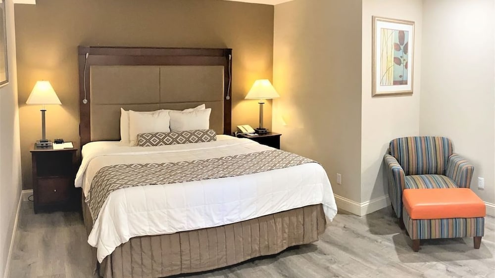 Clayton Plaza Hotel 22/65