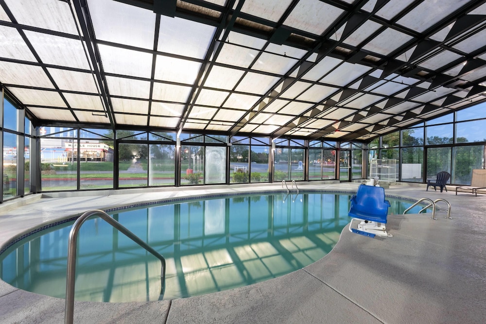Hawthorn Extended Stay by Wyndham Springdale 15/34