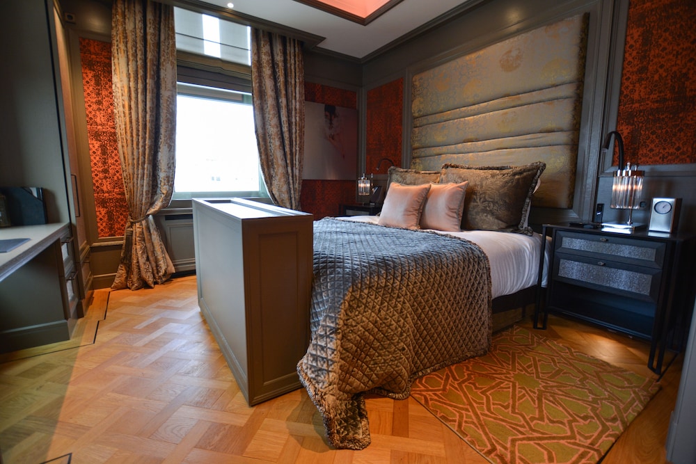 Hotel TwentySeven 24/84
