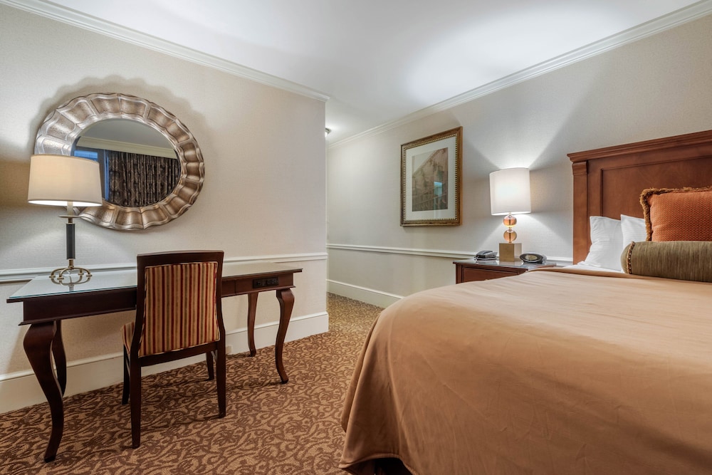 Omni William Penn 24/79