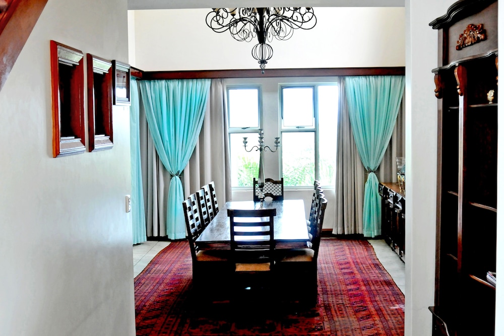 All Seasons Boutique Hotel 20/100