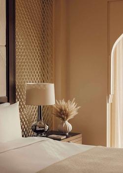 MANOR, PALM, PREMIER, DOUBLE BED