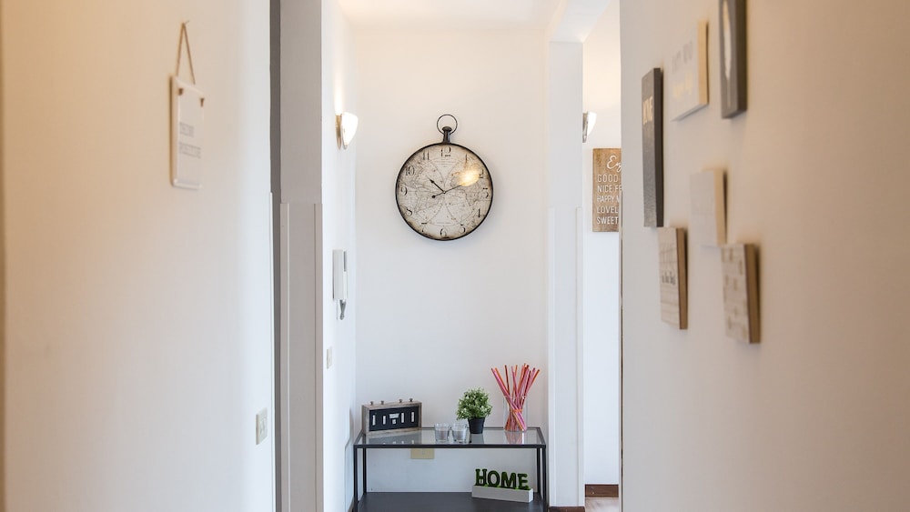 Rental In Rome Rosselli Palace Deluxe 3 Apartment 2/50
