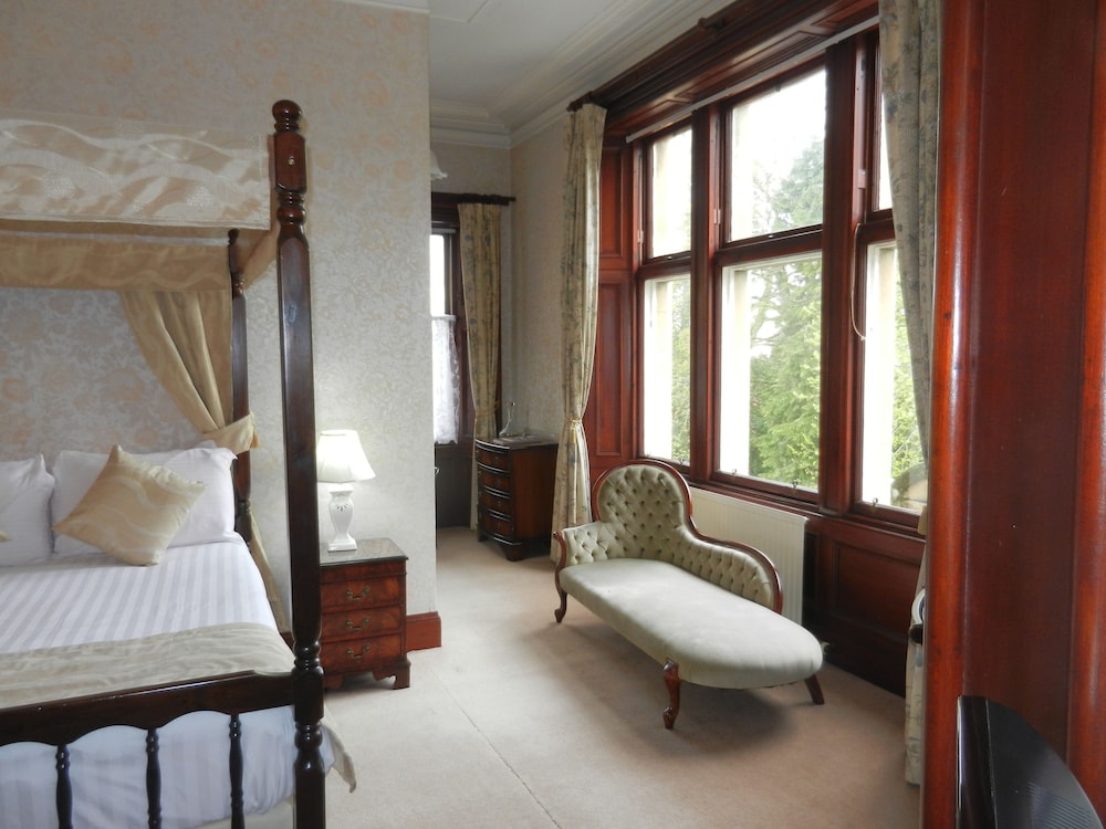 Morangie Hotel 8/36