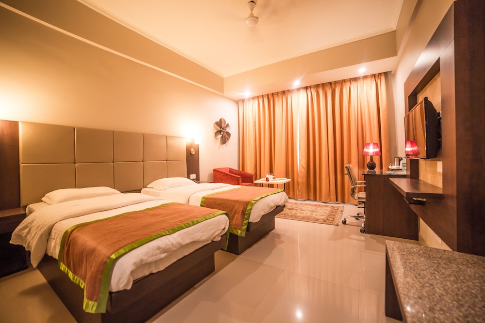 Diamond Hotel 36/57