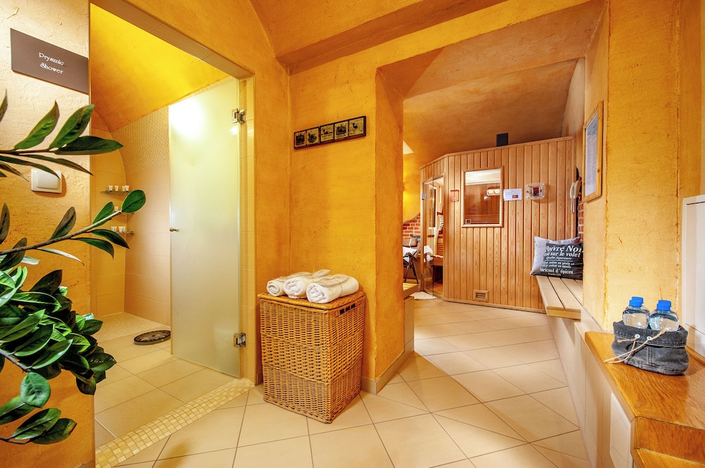 Hotel Amber Design 44/45