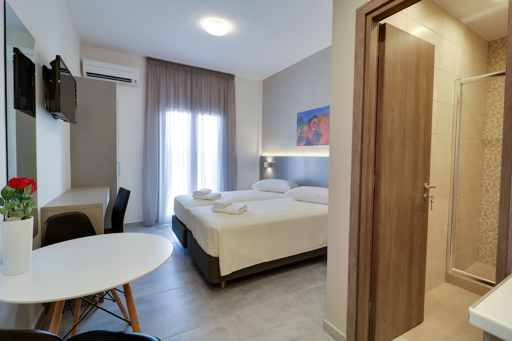 Athens Comfort Suites and Apartments 12/34