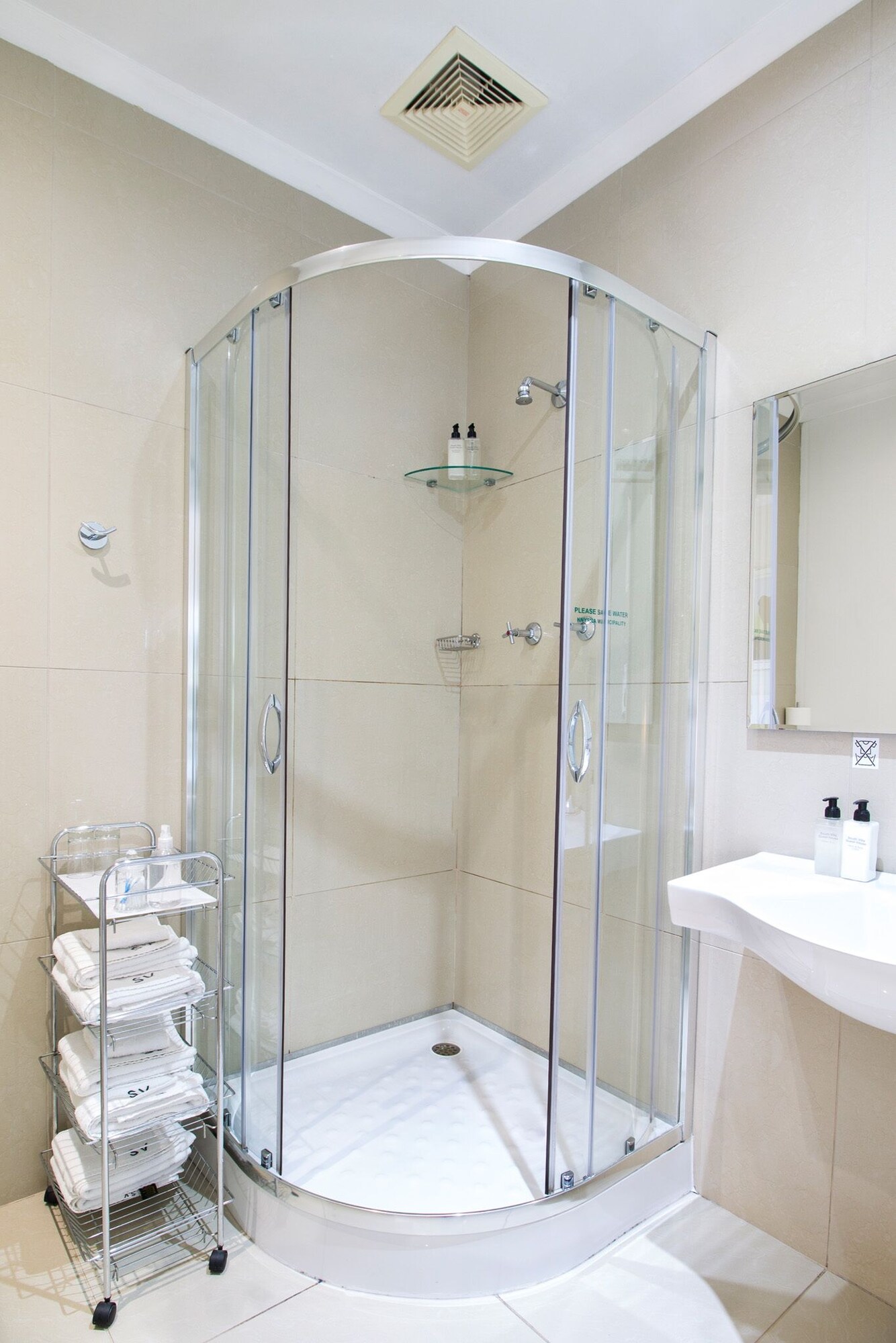 1 Bedroom, Classic, Queen Bed, Lagoon View، South Villa Guesthouse 3/4