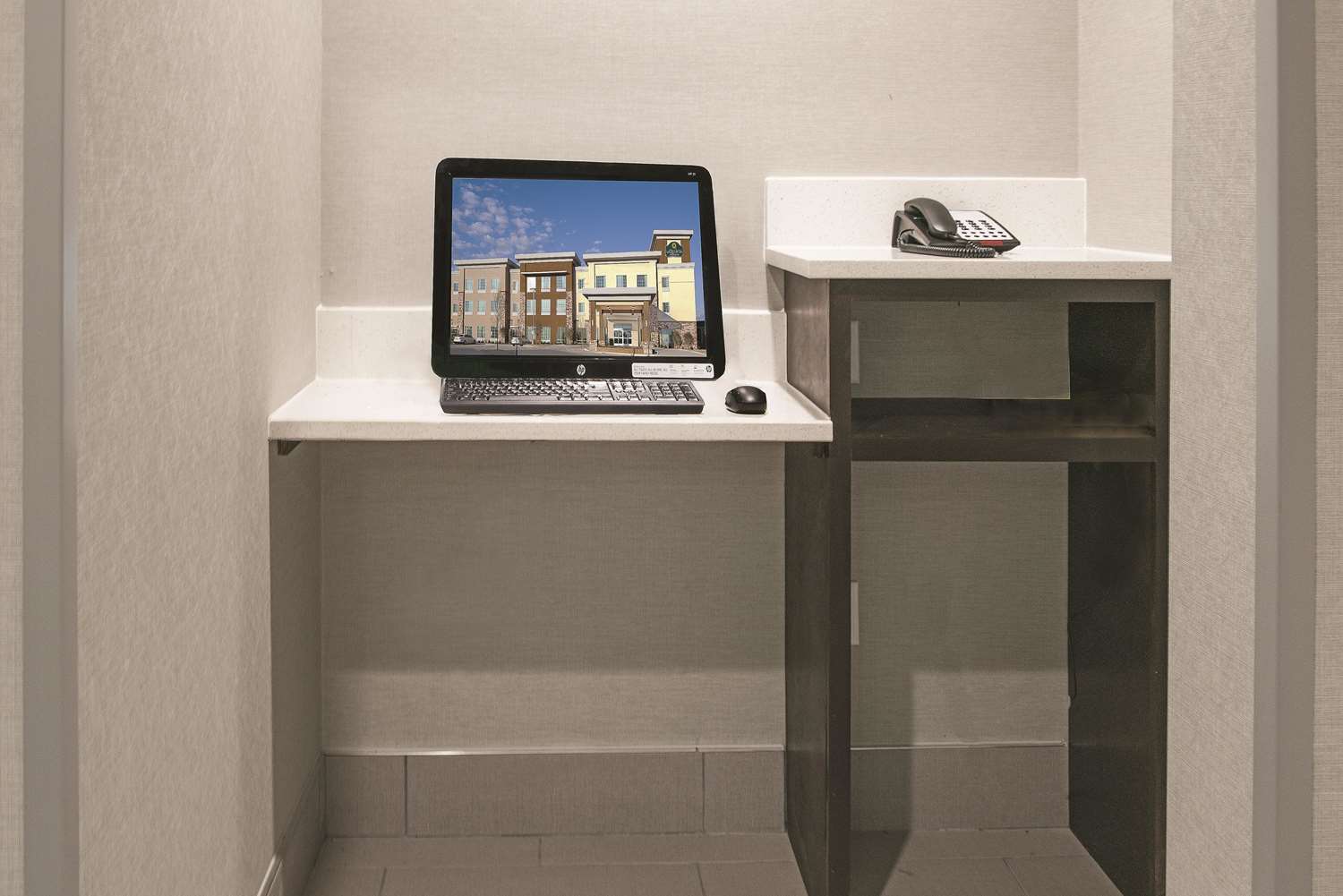 La Quinta Inn & Suites by Wyndham Fort Worth West - I-30 31/32