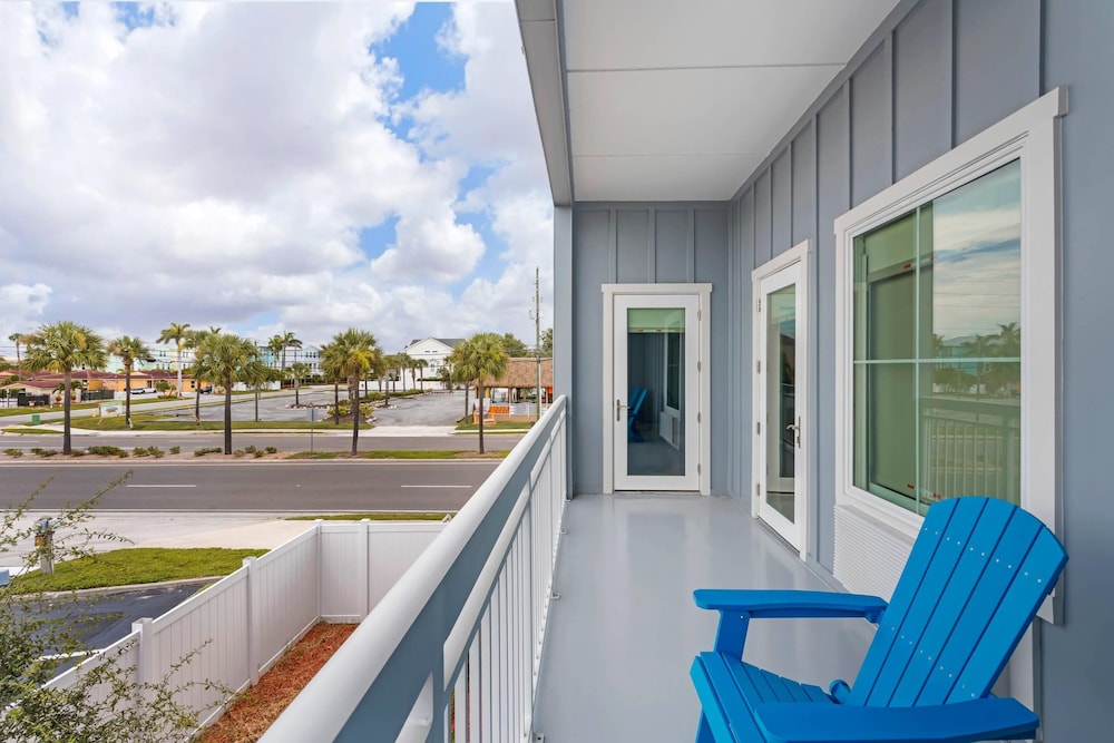 The J Hotel Dunedin Clearwater, an Ascend Collection Hotel 6/50