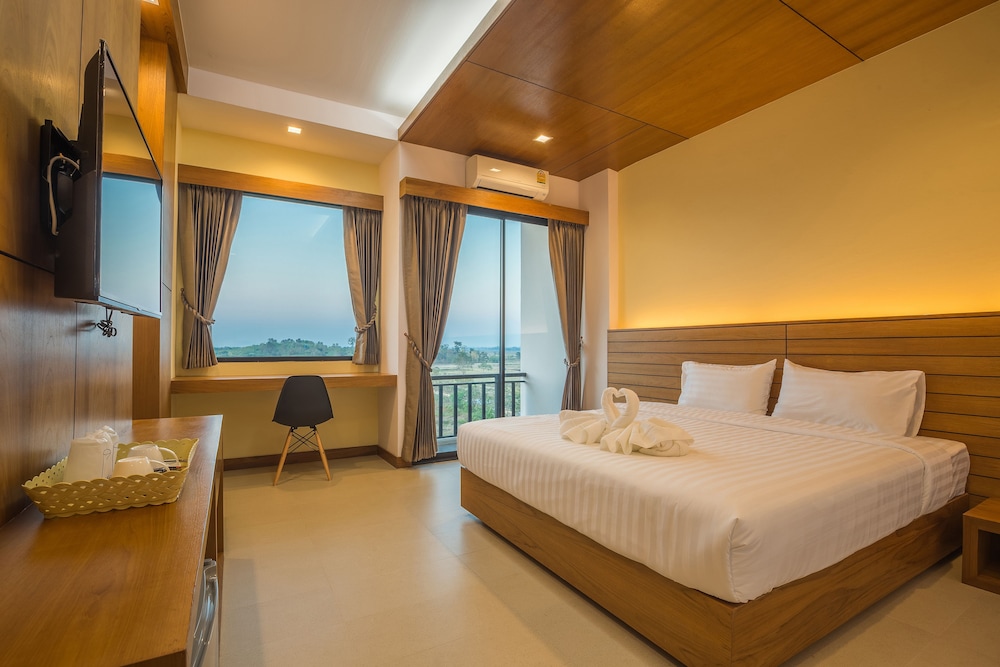 Deluxe, King Bed
