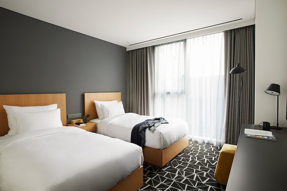 STANDARD, TWIN BEDS