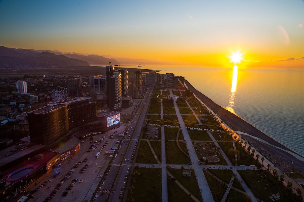 Euphoria Batumi Convention And Casino Hotel 59/63