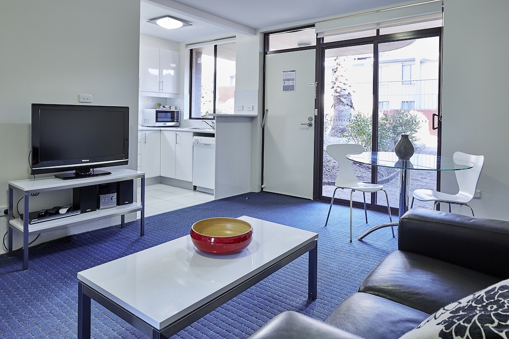 MANUKA PARK SERVICED APARTMENTS 39/58