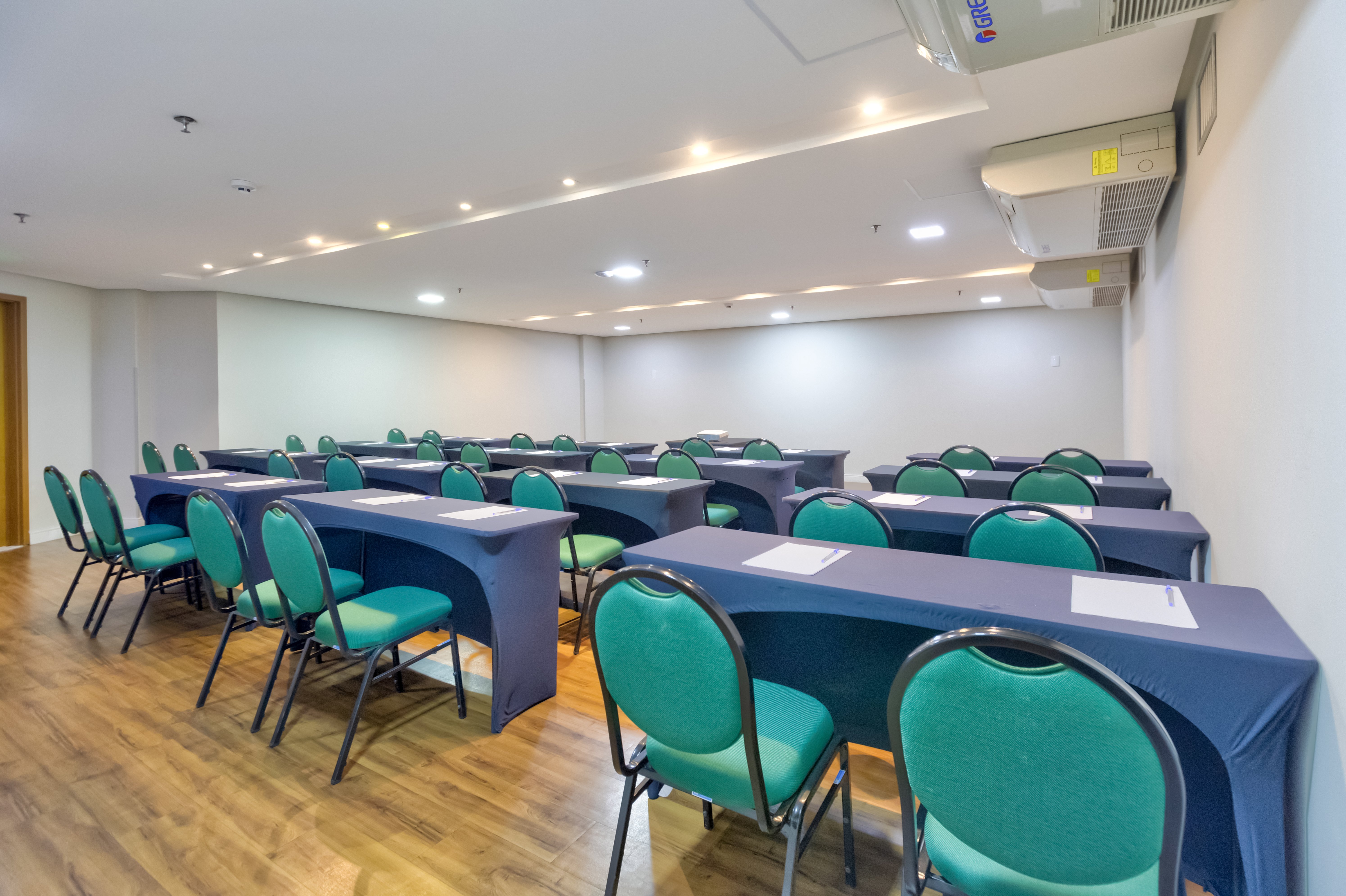 HOLIDAY INN GOIANIA 65/78