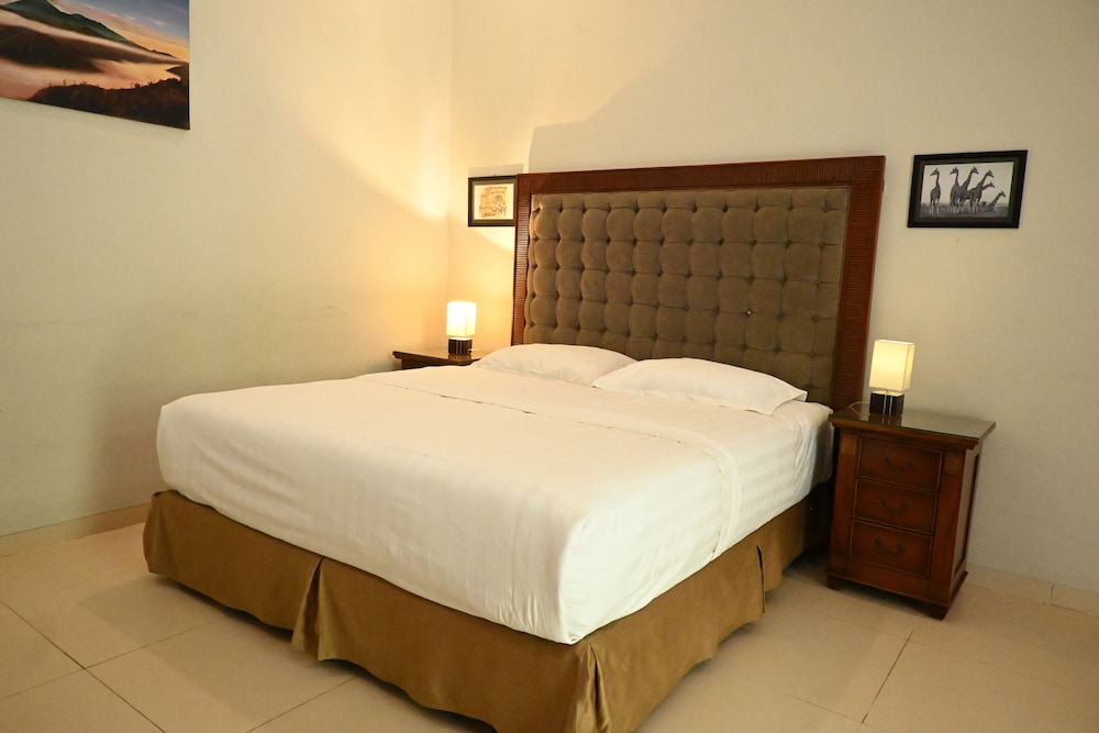 The Gecho Inn Country 8/50