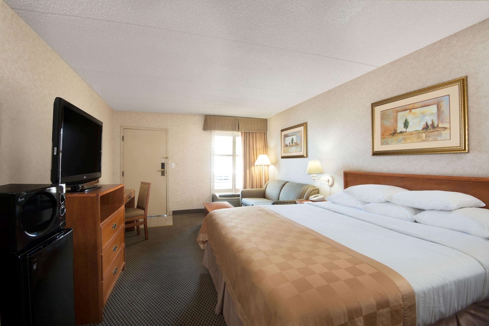 Travelodge by Wyndham Pueblo 13/25
