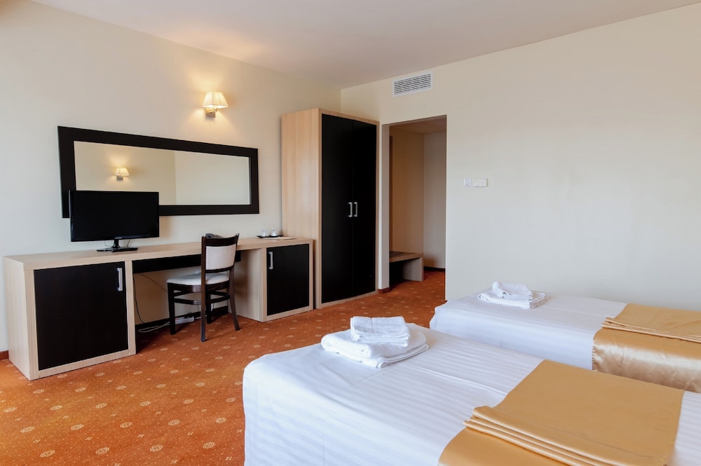 Oxford Inns Suites 17/45