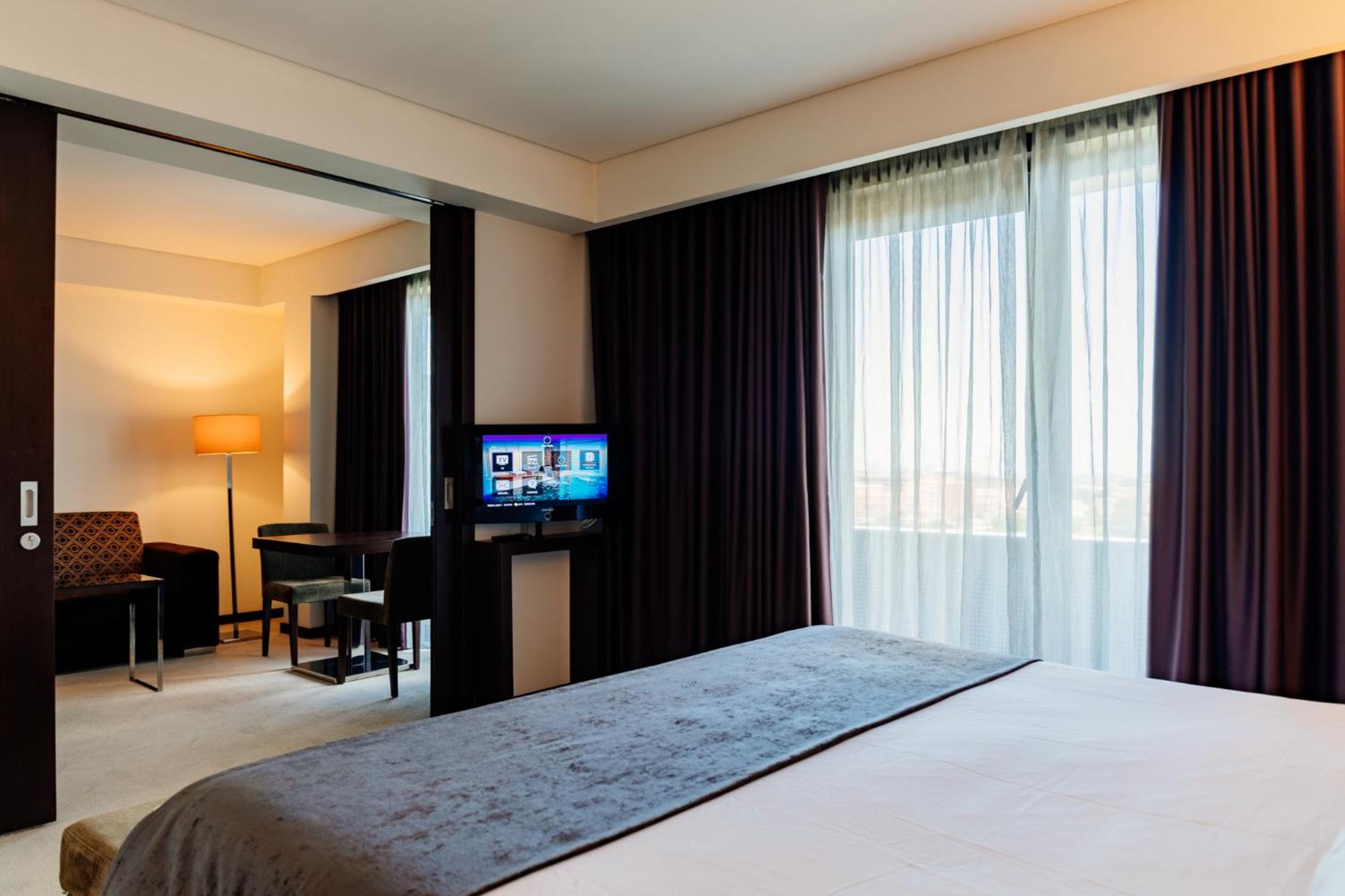 Suite, Double Bed